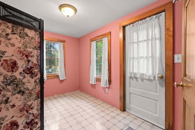 55 Garrison St, Groveland, MA 01834