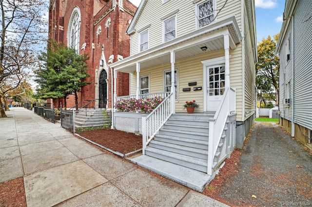 140 Beekman Avenue, Sleepy Hollow, NY 10591