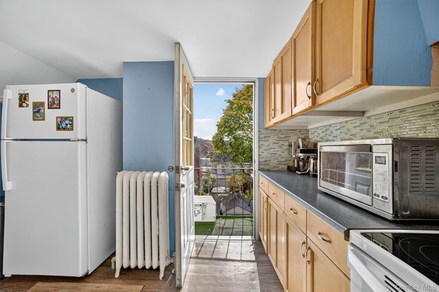 140 Beekman Avenue, Sleepy Hollow, NY 10591