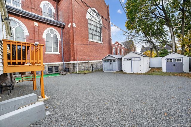 140 Beekman Avenue, Sleepy Hollow, NY 10591