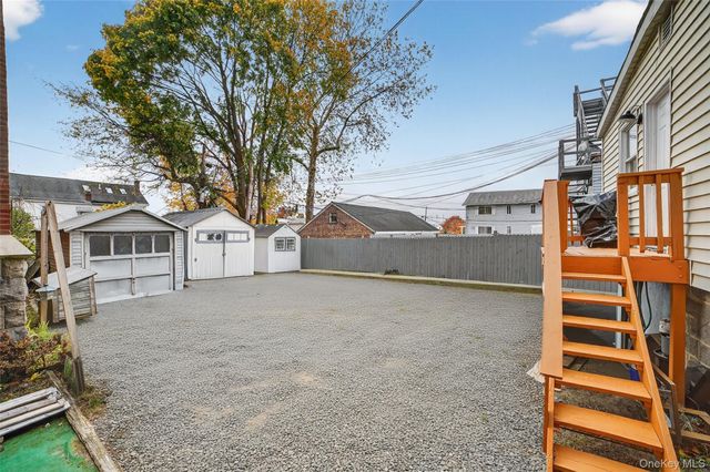 140 Beekman Avenue, Sleepy Hollow, NY 10591