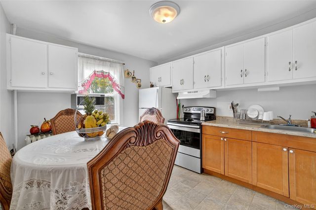 140 Beekman Avenue, Sleepy Hollow, NY 10591