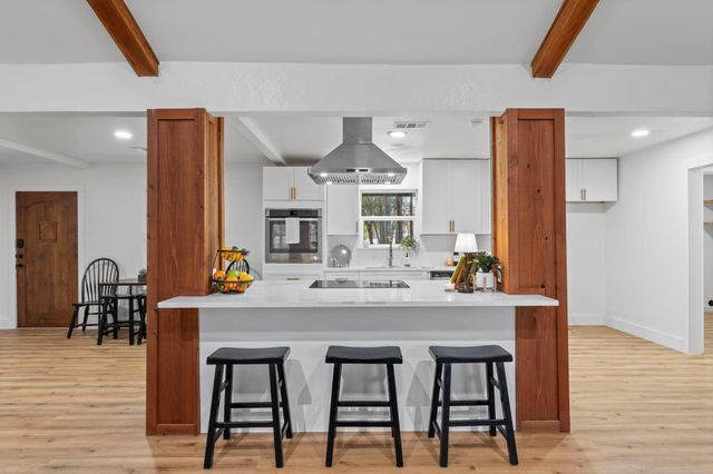 303 W Rollingwood Street, Pinehurst, TX 77362