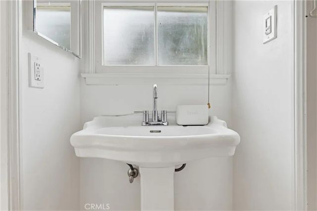 12836 Waddell, Valley Village, CA 91607