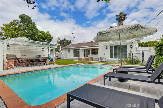12836 Waddell, Valley Village, CA 91607