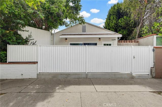 12836 Waddell, Valley Village, CA 91607