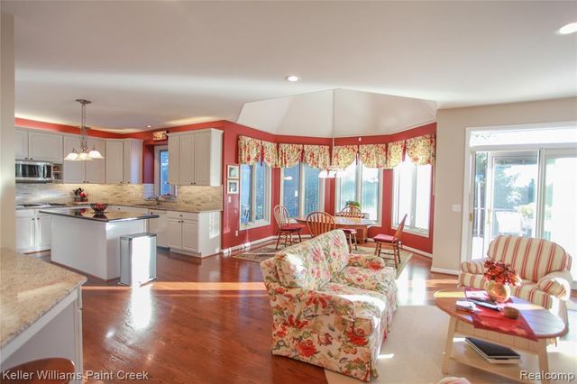 5739 Kirkridge Trail, Oakland, MI 48306