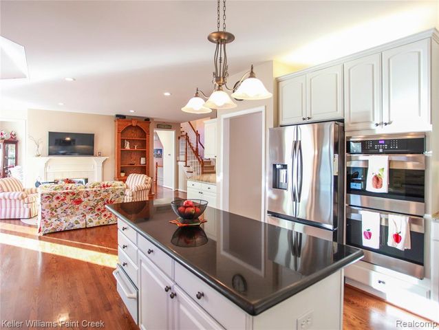 5739 Kirkridge Trail, Oakland, MI 48306