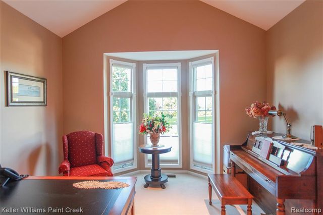 5739 Kirkridge Trail, Oakland, MI 48306