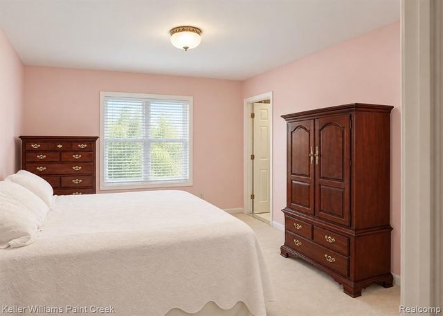 5739 Kirkridge Trail, Oakland, MI 48306