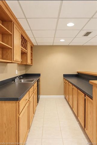 5739 Kirkridge Trail, Oakland, MI 48306