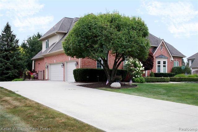 5739 Kirkridge Trail, Oakland, MI 48306