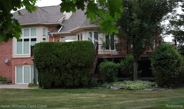 5739 Kirkridge Trail, Oakland, MI 48306