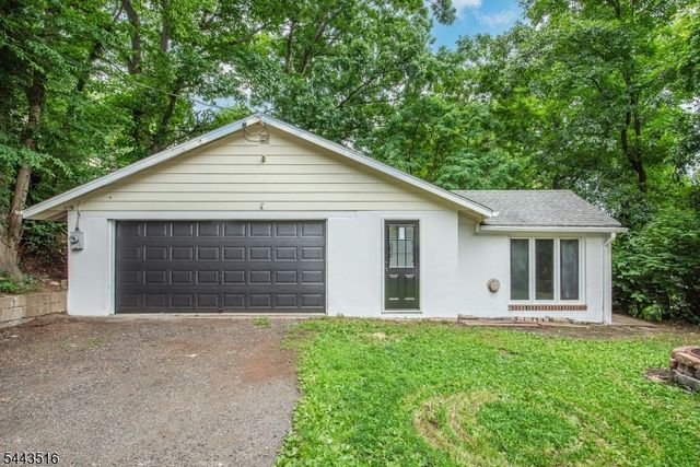 16 Florence St, Hopatcong Boro, NJ 07874