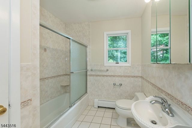 16 Florence St, Hopatcong Boro, NJ 07874
