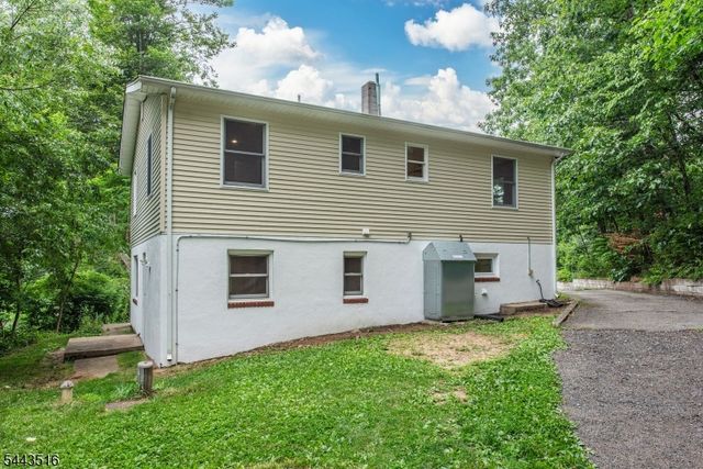 16 Florence St, Hopatcong Boro, NJ 07874