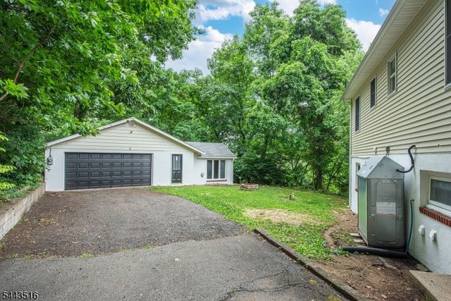16 Florence St, Hopatcong Boro, NJ 07874