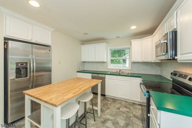 16 Florence St, Hopatcong Boro, NJ 07874