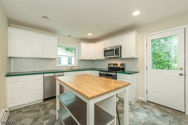 16 Florence St, Hopatcong Boro, NJ 07874