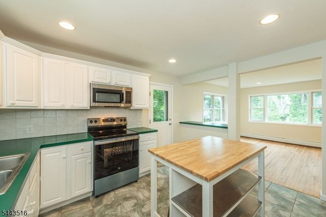 16 Florence St, Hopatcong Boro, NJ 07874