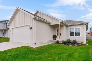 1128 S 12th Terrace, Louisburg, KS 66053