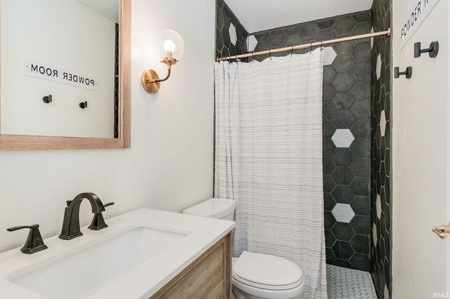 3630 Evesham Court, South Bend, IN 46614