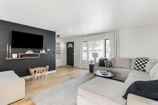 3630 Evesham Court, South Bend, IN 46614