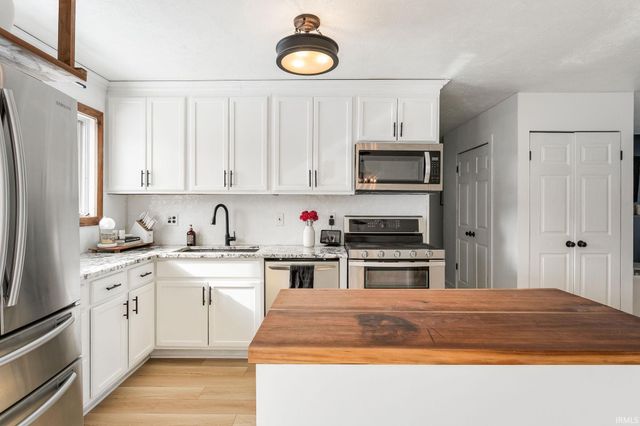 3630 Evesham Court, South Bend, IN 46614