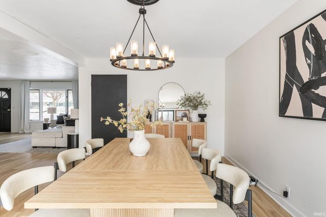 3630 Evesham Court, South Bend, IN 46614