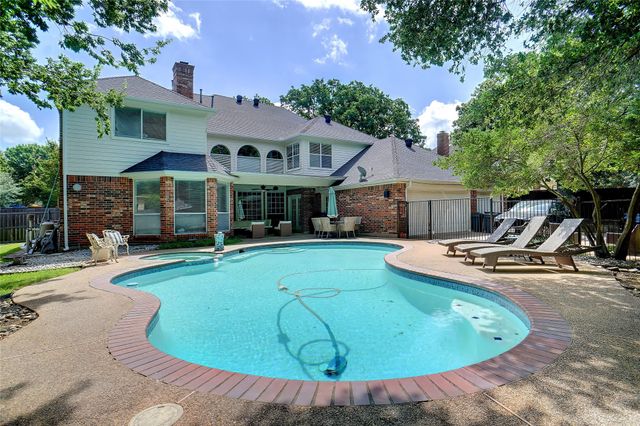 206 Swallow Drive, Southlake, TX 76092