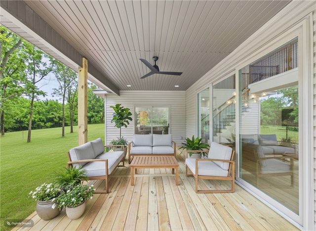 55 Magrath Drive, Bella Vista, AR 72715