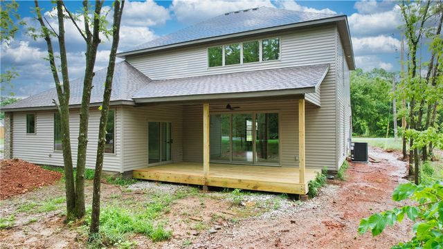 55 Magrath Drive, Bella Vista, AR 72715