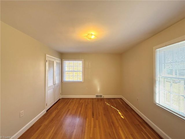 2841 Deerwood Drive, Winston-salem, NC 27103