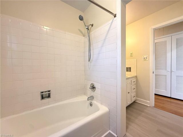 2841 Deerwood Drive, Winston-salem, NC 27103