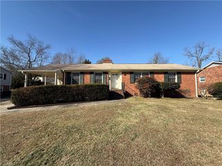 2841 Deerwood Drive, Winston-salem, NC 27103