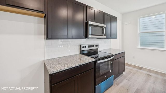 5924 Ebony Oak Drive, Canal Winchester, OH 43110