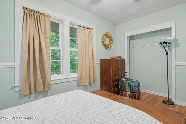 1918 Stuart Avenue, Ocean Springs, MS 39564