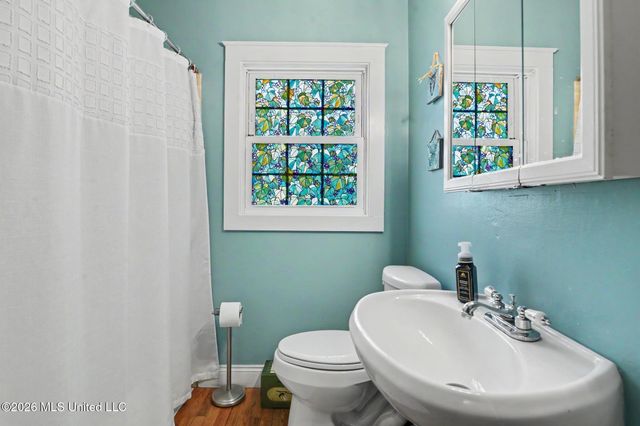 1918 Stuart Avenue, Ocean Springs, MS 39564