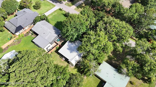 1918 Stuart Avenue, Ocean Springs, MS 39564