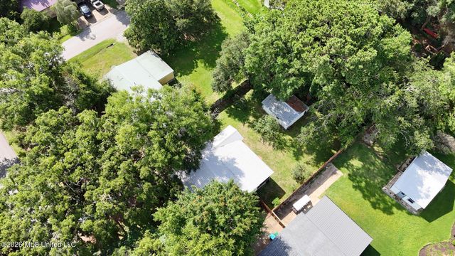 1918 Stuart Avenue, Ocean Springs, MS 39564