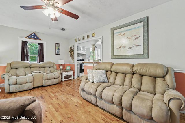 1918 Stuart Avenue, Ocean Springs, MS 39564