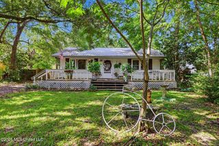 1918 Stuart Avenue, Ocean Springs, MS 39564