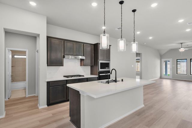 1040 Shoal Creek Trail, Conroe, TX 77304