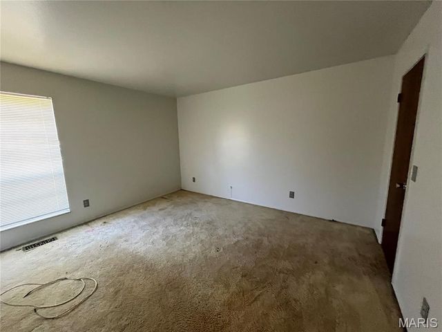 6683 Parker Road B, Florissant, MO 63033