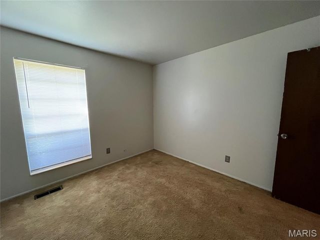 6683 Parker Road B, Florissant, MO 63033