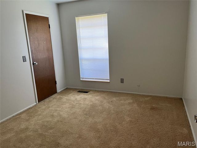 6683 Parker Road B, Florissant, MO 63033
