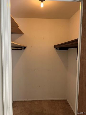 6683 Parker Road B, Florissant, MO 63033