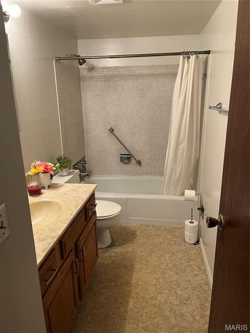 6683 Parker Road B, Florissant, MO 63033