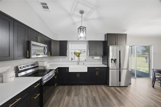 5002 WHO DAT ROAD, Plant City, FL 33565