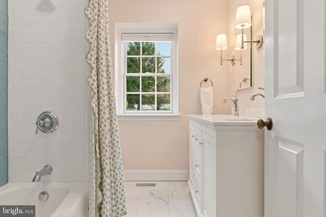 505 OLD GULPH RD, Bryn Mawr, PA 19010